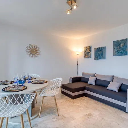 Le Bellevue A Pyramide 아파트 *