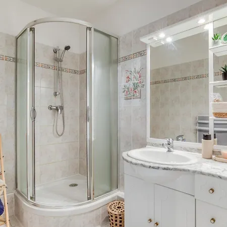 Le Bellevue A Pyramide *