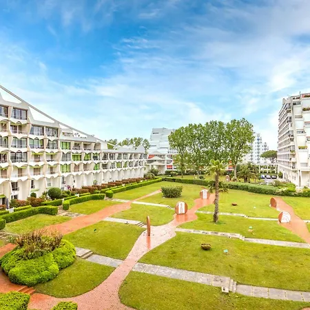 Le Bellevue A Pyramide Apartment